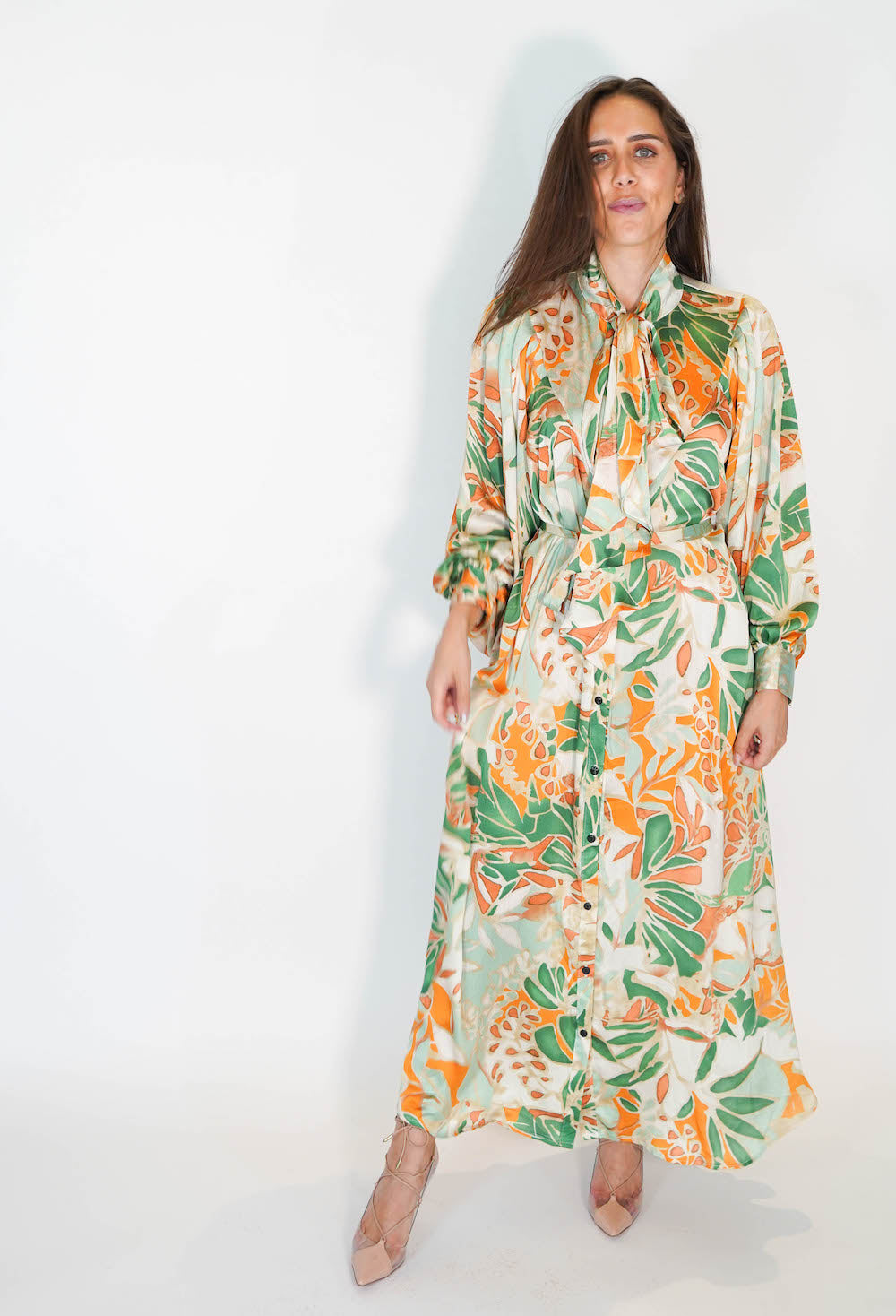 Vestido manga larga de flores verde con naranja