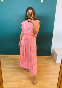 Vestido rosa con hombreras