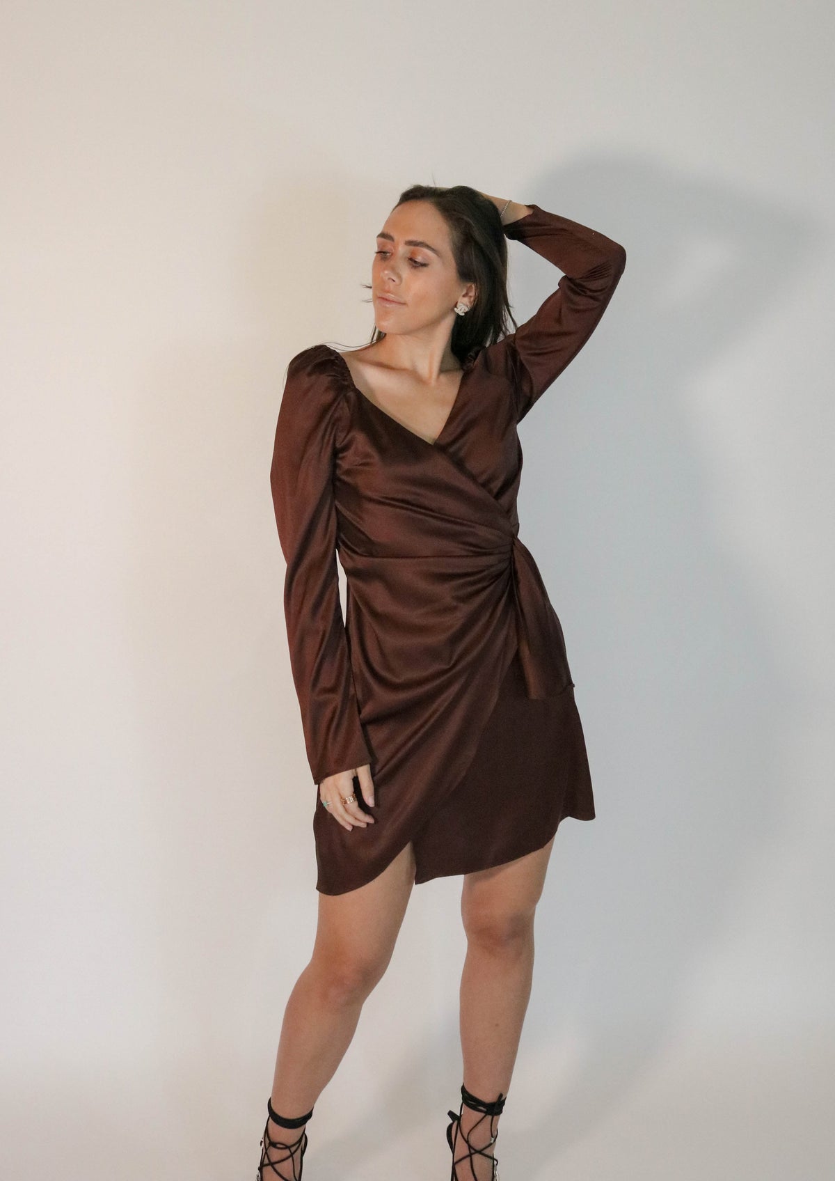 Vestido corto cafe marron